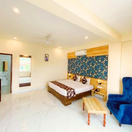 Hotel The Celebration By Amod Best Hotel & Rooftop Udaipur Luaran gambar